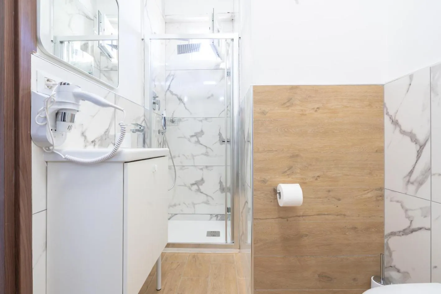 ** Guest house Galleria Del Reno Bologna Italy