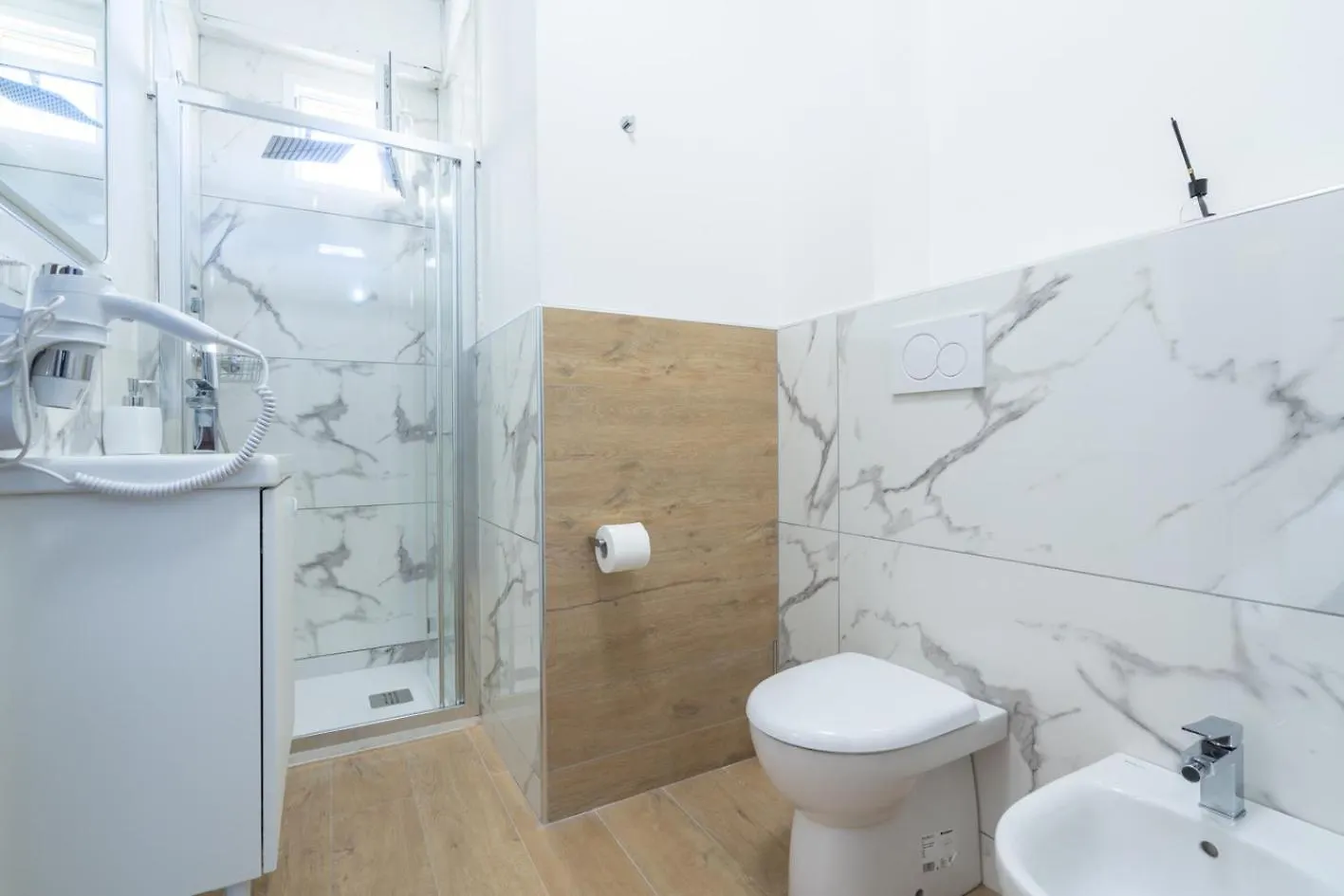 ** Guest house Galleria Del Reno Bologna Italy